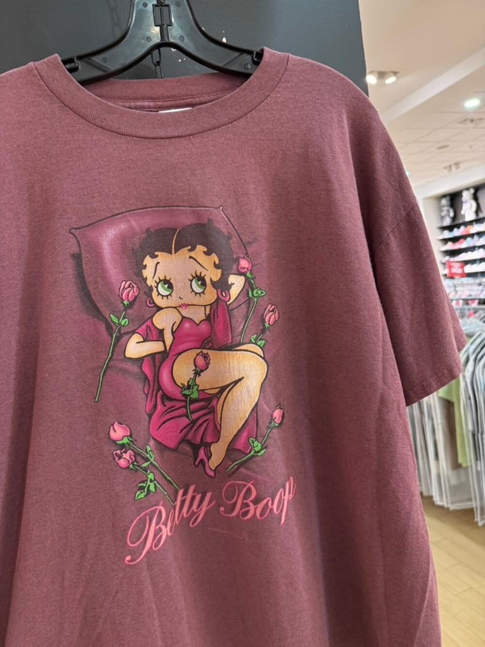 90s Betty Boop Bed of Roses Vintage Cartoon Tee Shirt Queen of Hearts Valentines